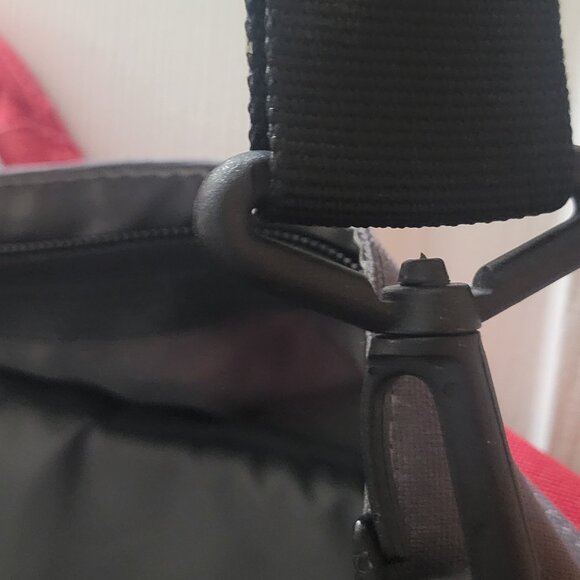 Jan Sport Messenger Computer bag w/padding. Color:Gray/Red - Picture 7 of 14